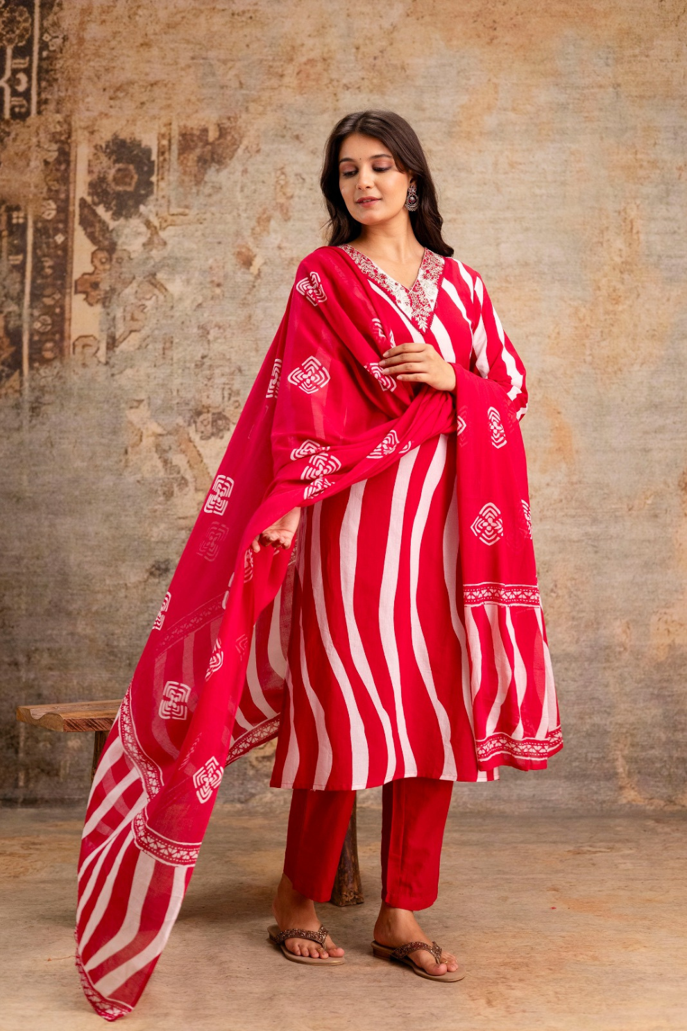 _(990 x 1485 px) (34) Scarlet Wave Heritage Kurta Set - Image 1